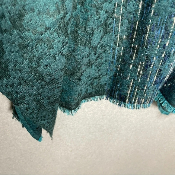 Chico’s Python Print Jacquard Ruana Wrap - Picture 9 of 10